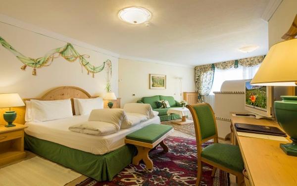 Hotel Sassongher Корвара-ін-Бадія Екстер'єр фото