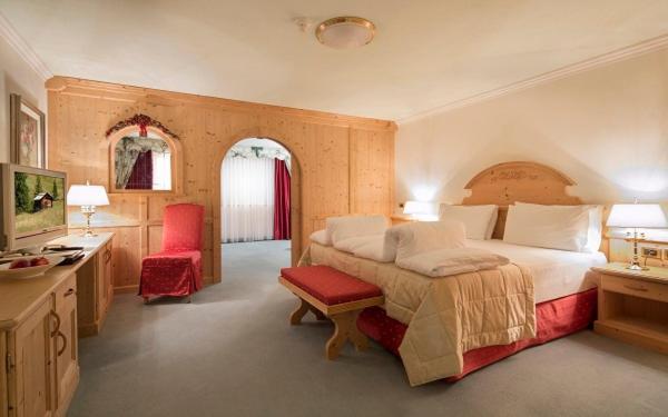 Hotel Sassongher Корвара-ін-Бадія Екстер'єр фото