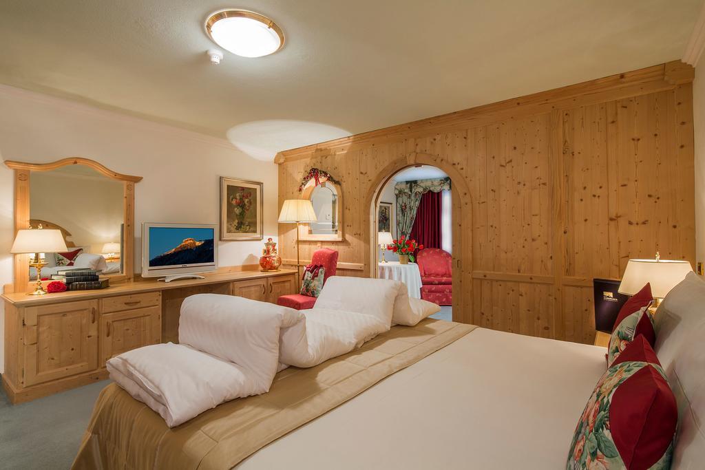 Hotel Sassongher Корвара-ін-Бадія Екстер'єр фото