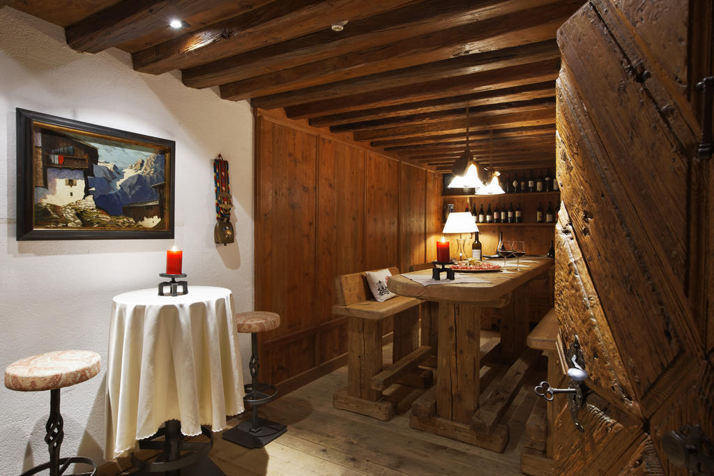 Hotel Sassongher Корвара-ін-Бадія Екстер'єр фото